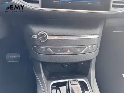 Photo 16 Peugeot 308  BlueHDi 130ch S&S EAT8