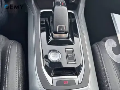 Photo 15 Peugeot 308  BlueHDi 130ch S&S EAT8