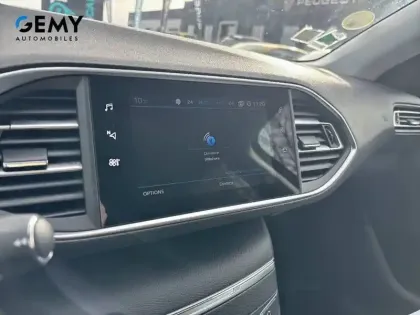 Photo 21 Peugeot 308  BlueHDi 130ch S&S EAT8