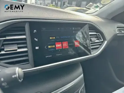 Photo 18 Peugeot 308  BlueHDi 130ch S&S EAT8