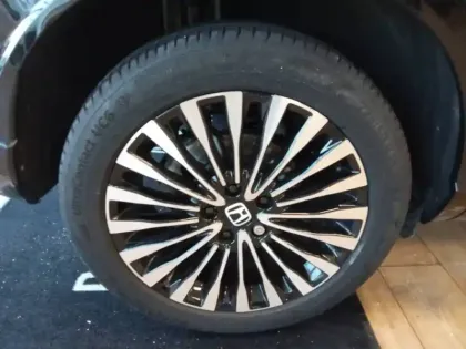 Photo 17 Honda E:ny1  204 ch