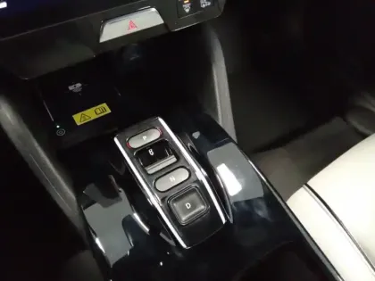 Photo 27 Honda E:ny1  204 ch