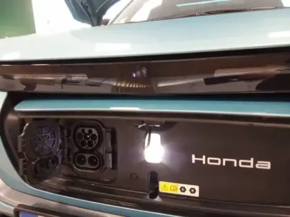 Photo 41 Honda E:ny1  204 ch