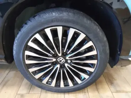 Photo 16 Honda E:ny1  204 ch