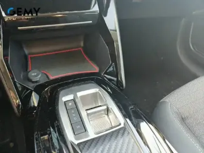 Photo 14 Peugeot 208  PureTech 100 S&S EAT8