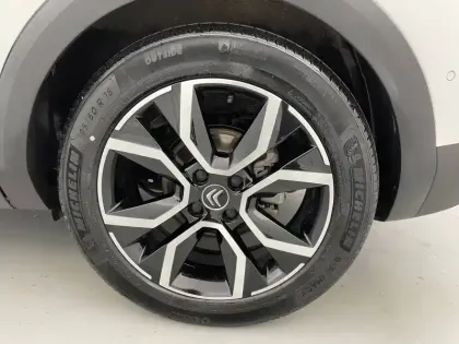 Photo 15 Citroën C4 e- 136 ch Automatique