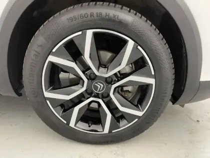 Photo 17 Citroën C4 e- 136 ch Automatique