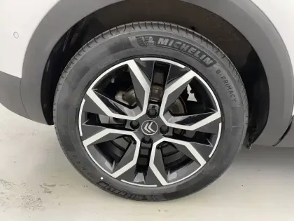 Photo 18 Citroën C4 e- 136 ch Automatique