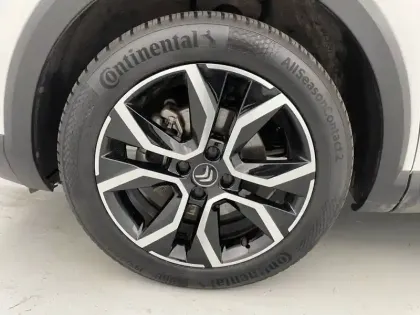 Photo 16 Citroën C4 e- 136 ch Automatique