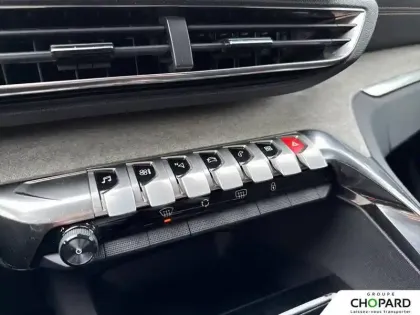 Photo 21 Peugeot 5008  Hybrid 136 e-DCS6