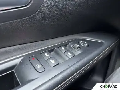 Photo 22 Peugeot 5008  Hybrid 136 e-DCS6