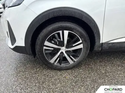 Photo 24 Peugeot 5008  Hybrid 136 e-DCS6