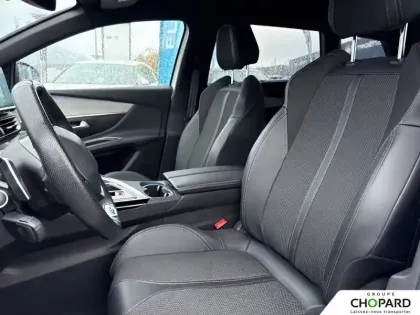 Photo 18 Peugeot 5008  Hybrid 136 e-DCS6