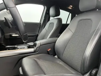 Photo 104 Mercedes GLA  200 d 8G-DCT