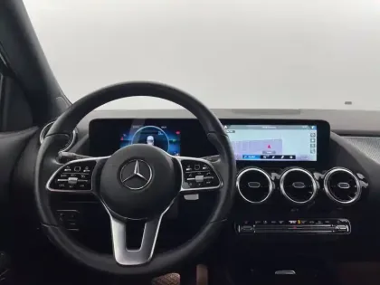 Photo 101 Mercedes GLA  200 d 8G-DCT