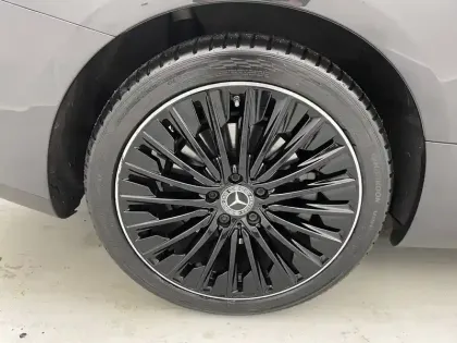 Photo 18 Mercedes CLE  Coupé 300 e Hybrid EQ 9G-Tronic