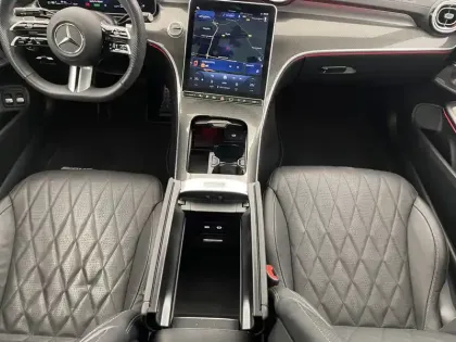 Photo 29 Mercedes CLE  Coupé 300 e Hybrid EQ 9G-Tronic