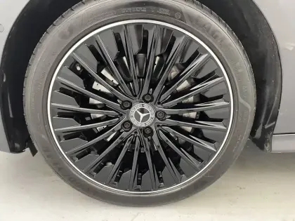 Photo 17 Mercedes CLE  Coupé 300 e Hybrid EQ 9G-Tronic