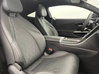 Photo 28 Mercedes CLE  Coupé 300 e Hybrid EQ 9G-Tronic