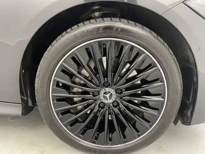 Photo 12 Mercedes CLE  Coupé 300 e Hybrid EQ 9G-Tronic