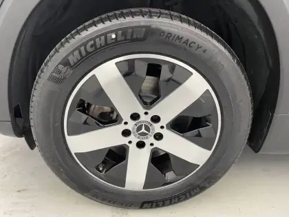 Photo 81 Mercedes GLB  200 d 8G-DCT