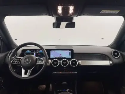 Photo 93 Mercedes GLB  200 d 8G-DCT