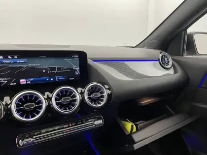 Photo 93 Mercedes GLA  250 e Hybrid EQ 8G-DCT