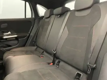 Photo 83 Mercedes GLA  250 e Hybrid EQ 8G-DCT