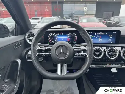 Photo 15 Mercedes Classe A  200 7G-DCT