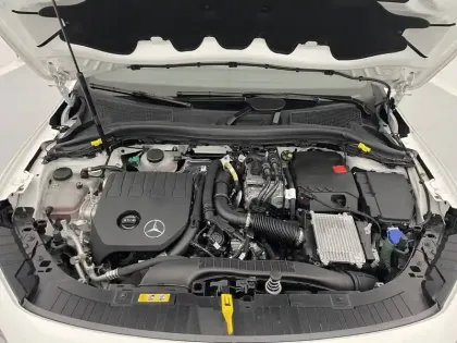 Photo 19 Mercedes GLA  250 e Hybrid EQ 8G-DCT