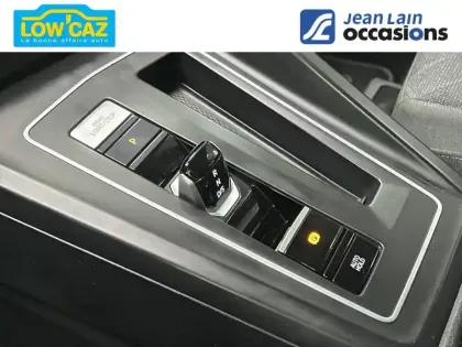 Photo 15 Volkswagen Golf  SW 1.5 eTSI OPF 130 DSG7