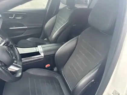 Photo 10 Mercedes Classe C  Break 300 e 9G-Tronic e-Hybrid EQ