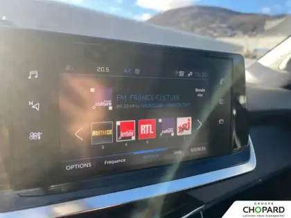 Photo 16 Peugeot 2008  PureTech 100 S&S BVM6