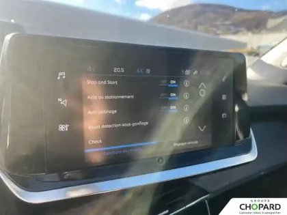 Photo 19 Peugeot 2008  PureTech 100 S&S BVM6