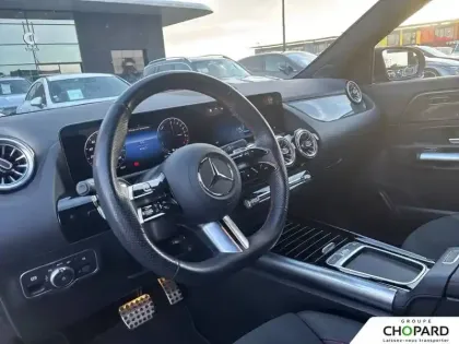 Photo 101 Mercedes GLA  250 e 8G-DCT