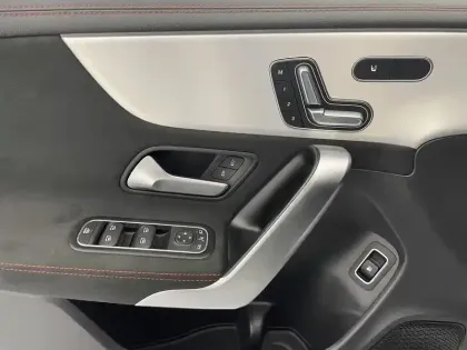 Photo 27 Mercedes CLA  Coupé 250 e 8G-DCT