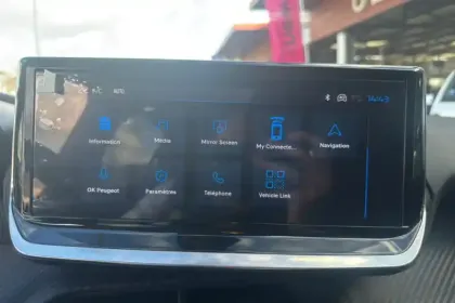 Photo 73 Peugeot 208  Hybrid 100 e-DCS6