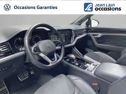 Photo 12 Volkswagen Touareg  3.0 V6 eHybrid 462 ch Tiptronic 8 4Motion