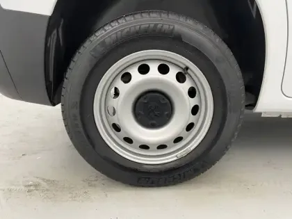 Photo 18 Peugeot Partner  FOURGON M 650 KG BLUEHDI 100 S&S BVM6