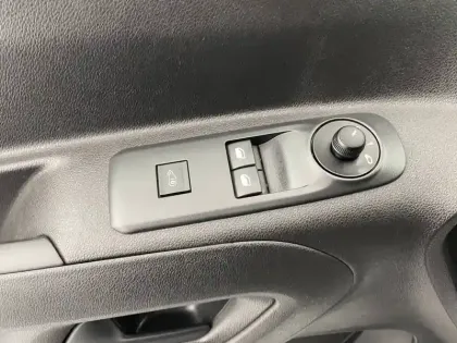 Photo 24 Peugeot Partner  FOURGON M 650 KG BLUEHDI 100 S&S BVM6