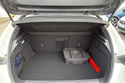 Photo 8 Peugeot 308  PHEV 225 e-EAT8