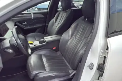 Photo 36 Peugeot 308 Gén. III Ph1 GT Pack 5