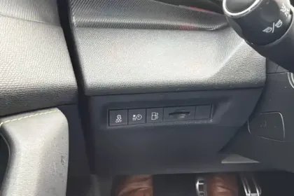 Photo 21 Peugeot 308  PHEV 225 e-EAT8