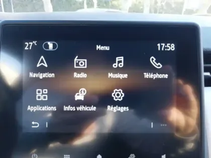 Photo 14 Renault Clio  E-Tech hybride 145