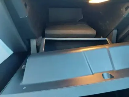 Photo 18 Renault Clio  E-Tech hybride 145