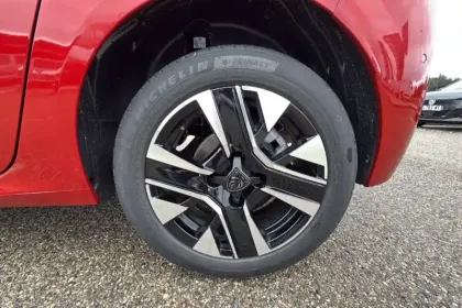 Photo 24 Peugeot 208  Hybrid 110 e-DCS6