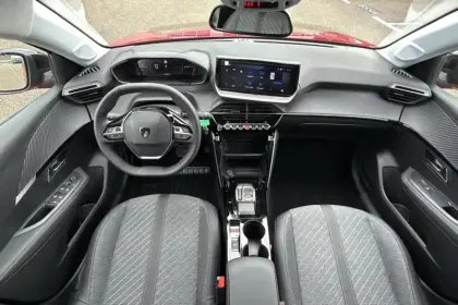 Photo 10 Peugeot 208  Hybrid 110 e-DCS6