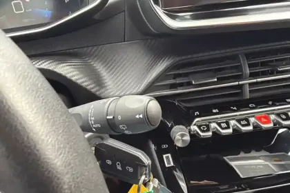 Photo 42 Peugeot 2008  PureTech 130 S&S EAT8