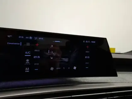 Photo 20 Peugeot 3008  Hybrid 136 e-DCS6