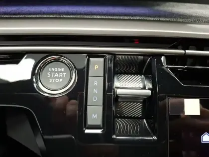 Photo 27 Peugeot 3008  Hybrid 136 e-DCS6